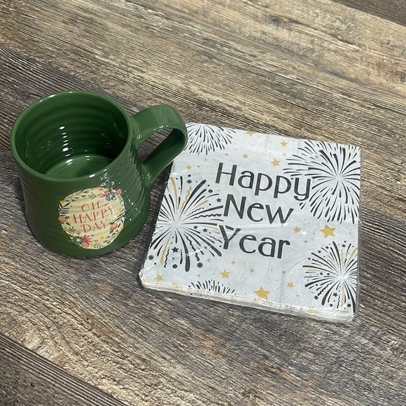 Mug and napkins - Picture 1 of 7
